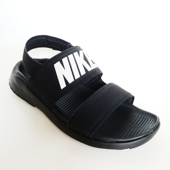 nike tanjun sandals black size 9